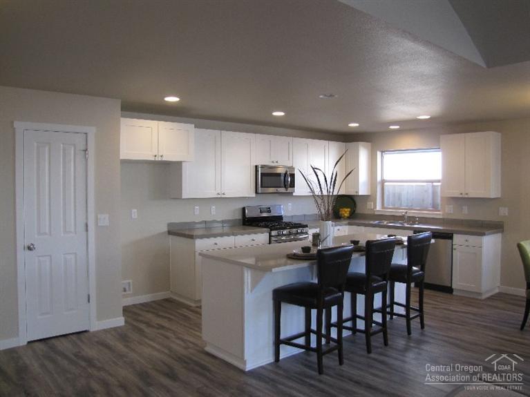 Reed Pointe - Residential