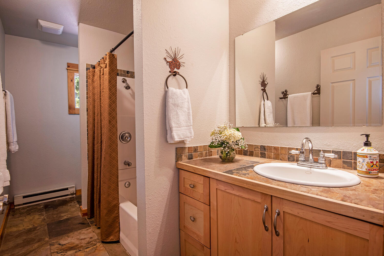 Panoramic View Est - Residential