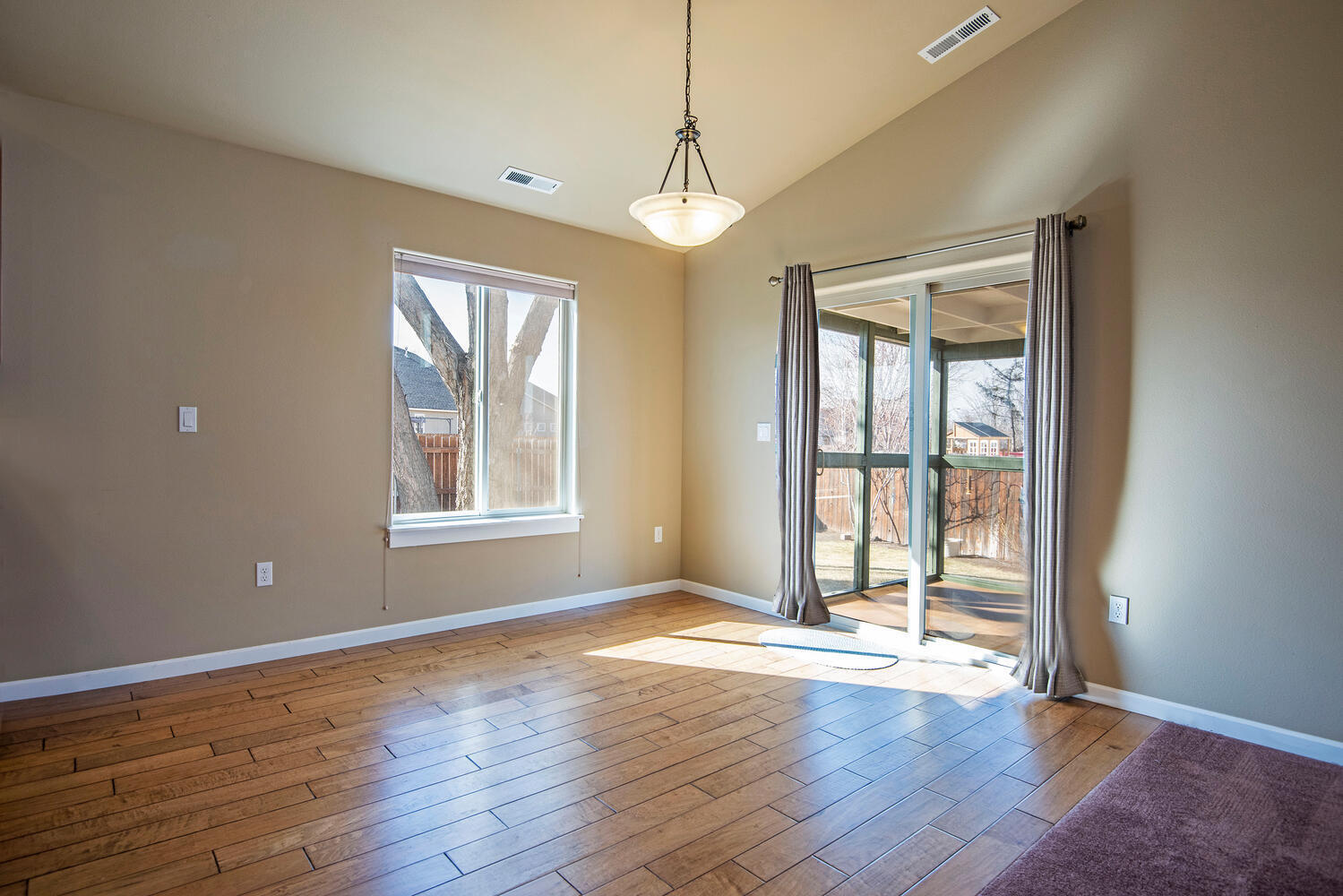 McKenzie Rim Estates - Residential