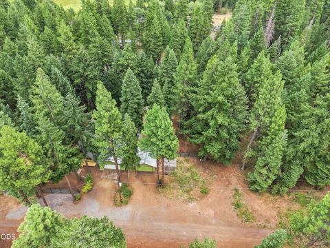 Tiny photo for 22837 Elm Street, Klamath Falls, OR 97601 (MLS # 220225928)