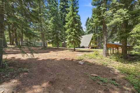 Tiny photo for 22837 Elm Street, Klamath Falls, OR 97601 (MLS # 220225928)
