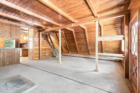 Tiny photo for 22837 Elm Street, Klamath Falls, OR 97601 (MLS # 220225928)