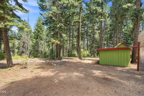 Tiny photo for 22837 Elm Street, Klamath Falls, OR 97601 (MLS # 220225928)