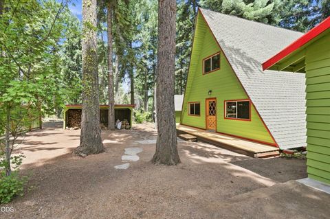 Tiny photo for 22837 Elm Street, Klamath Falls, OR 97601 (MLS # 220225928)