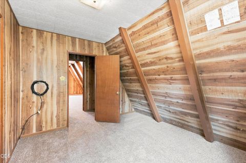 Tiny photo for 22837 Elm Street, Klamath Falls, OR 97601 (MLS # 220225928)