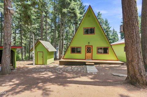 Tiny photo for 22837 Elm Street, Klamath Falls, OR 97601 (MLS # 220225928)