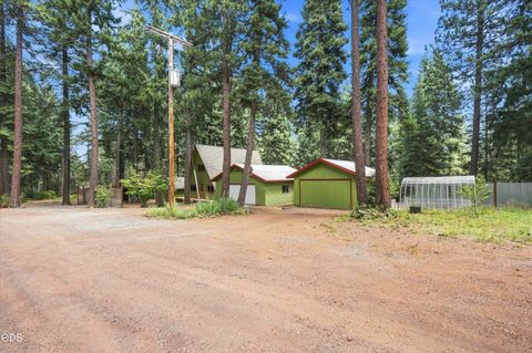 Tiny photo for 22837 Elm Street, Klamath Falls, OR 97601 (MLS # 220225928)