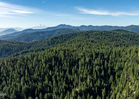 Photo of 0 Hungry Ridge, Ashland, OR 97520 (MLS # 220225545)