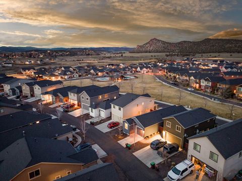 Tiny photo for 1309 NE Barney Street, Prineville, OR 97754 (MLS # 220217138)