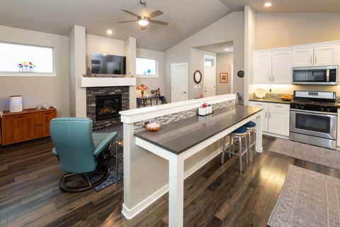 Tiny photo for 1309 NE Barney Street, Prineville, OR 97754 (MLS # 220217138)