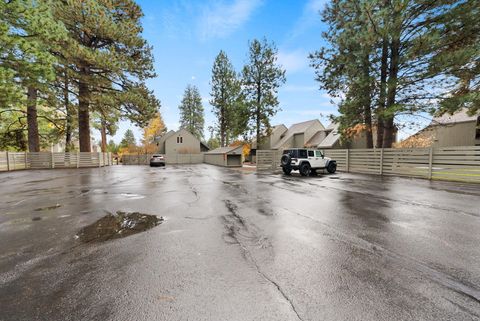 Tiny photo for 13400 Foxtail #83, Black Butte Ranch, OR 97759 (MLS # 220211697)