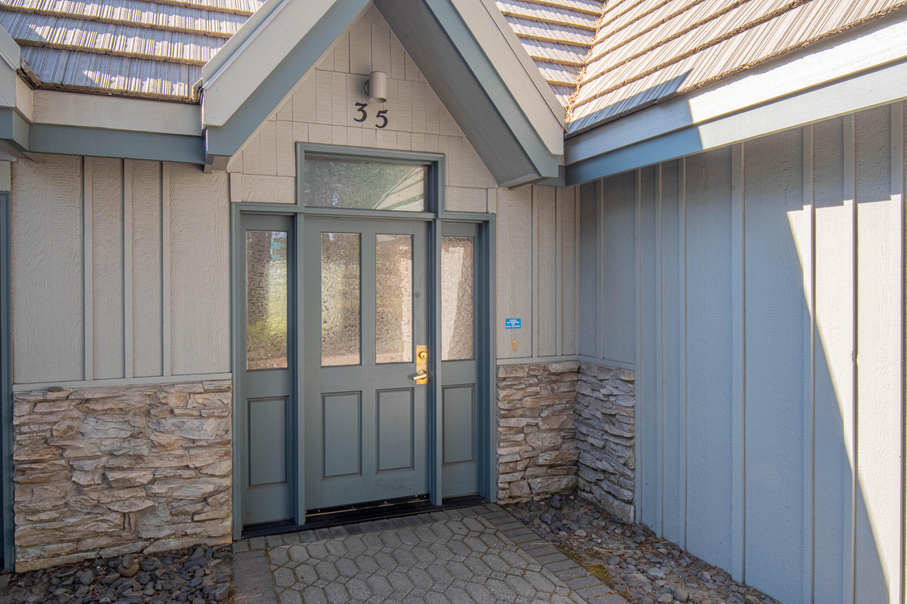 StoneTH - Residential