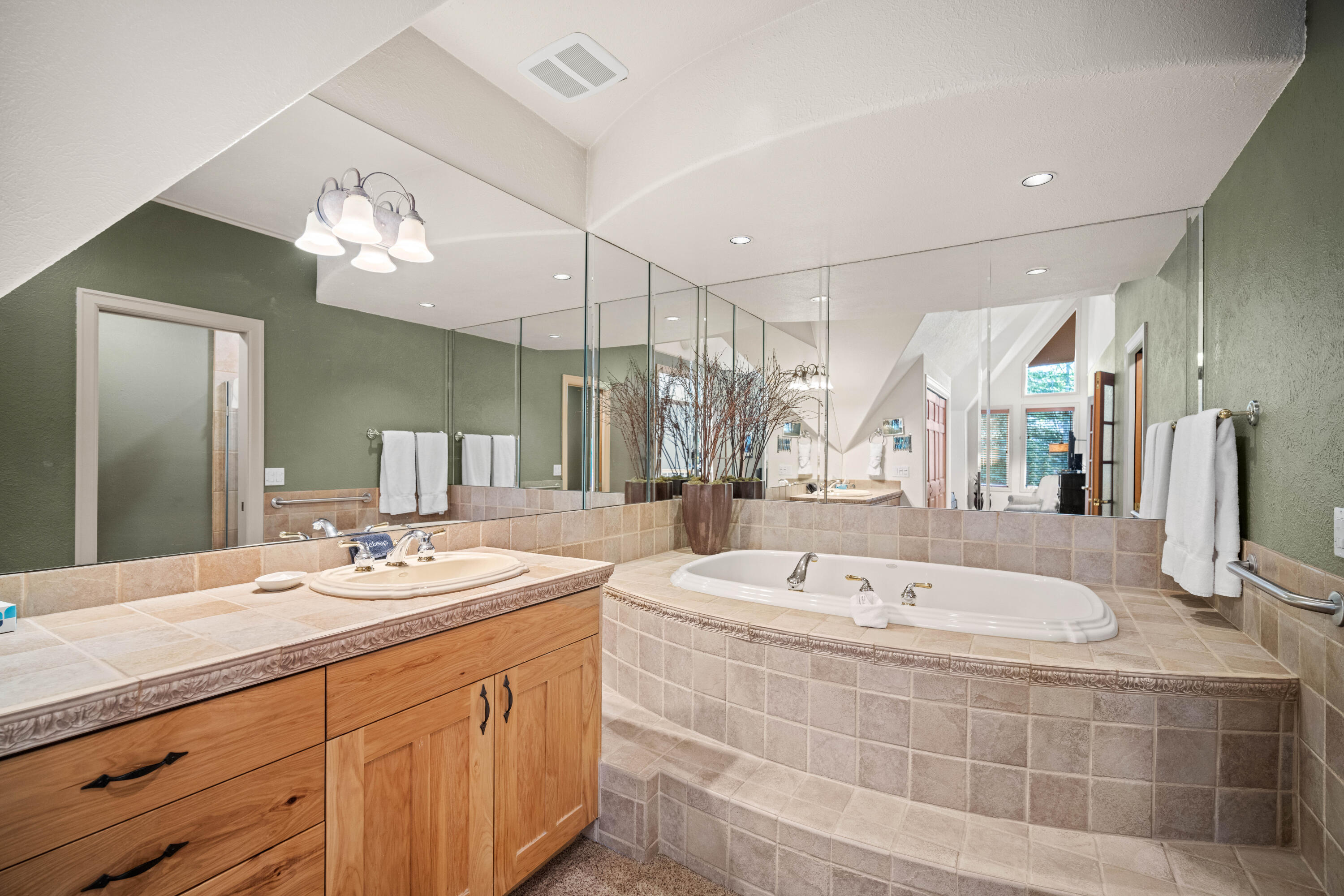 StoneTH - Residential