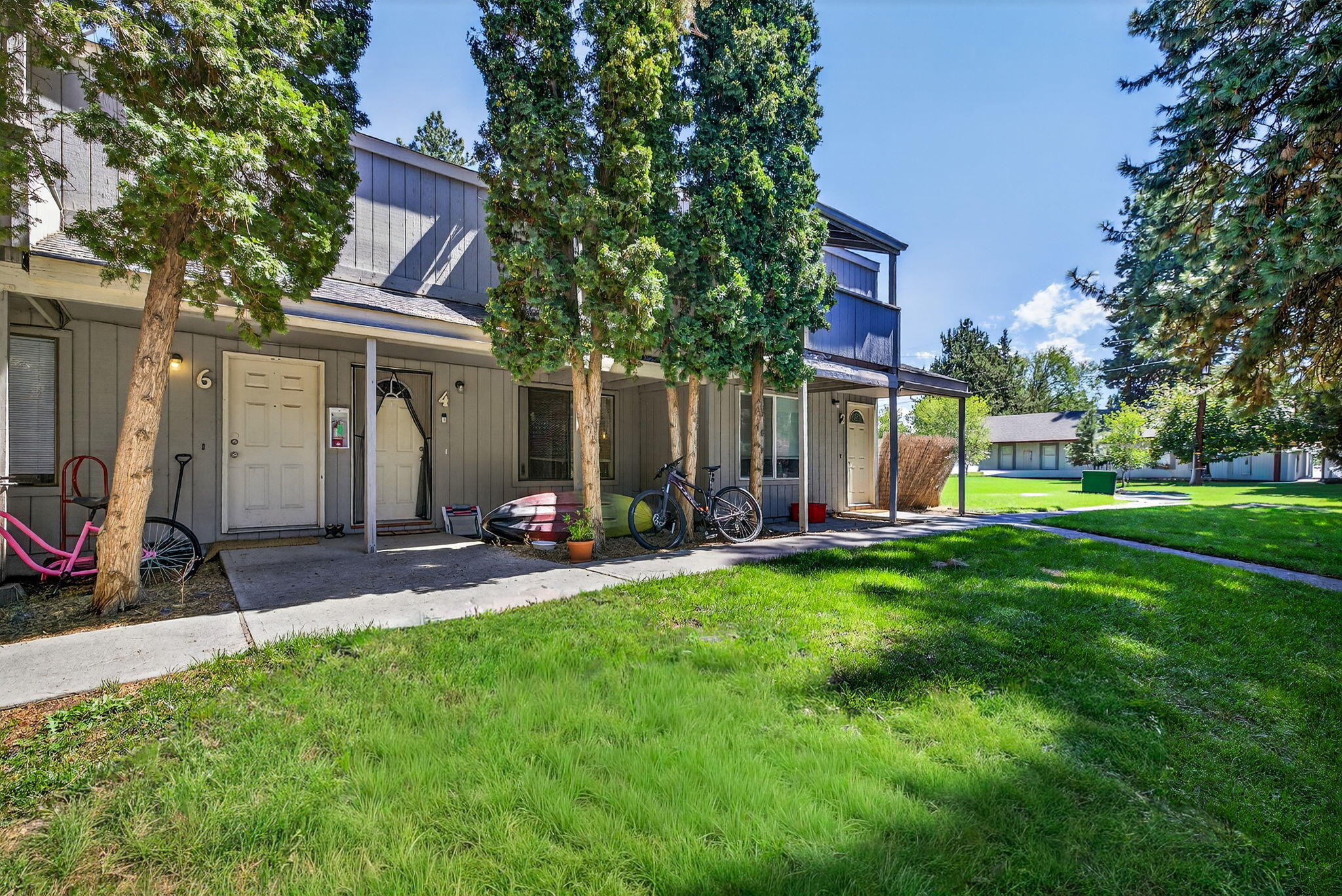 8 SW McKinley Avenue