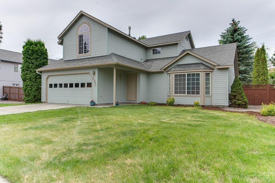 Beautiful updated home with popular floor plan in Providence. Park-like yard and RV parking. New stainless steel appliances and nicely updated bathroom. Walk to the park, close to shopping, schools and medical. Newer roof, walk in closets in master.