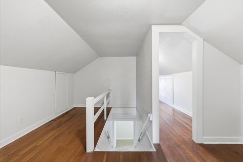 Tiny photo for 420 SW Burgess Street, Grants Pass, OR 97526 (MLS # 220213141)