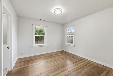 Tiny photo for 420 SW Burgess Street, Grants Pass, OR 97526 (MLS # 220213141)