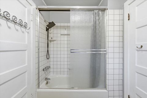 Tiny photo for 420 SW Burgess Street, Grants Pass, OR 97526 (MLS # 220213141)