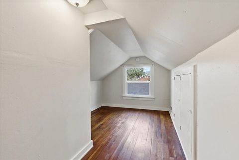 Tiny photo for 420 SW Burgess Street, Grants Pass, OR 97526 (MLS # 220213141)