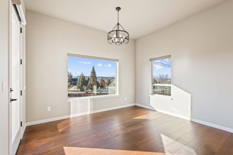 Tiny photo for 2278 NE Hilltop Lane, Madras, OR 97741 (MLS # 220214248)