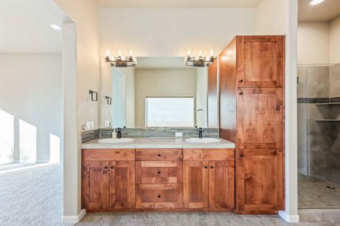 Tiny photo for 2278 NE Hilltop Lane, Madras, OR 97741 (MLS # 220214248)