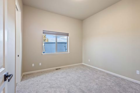 Tiny photo for 2278 NE Hilltop Lane, Madras, OR 97741 (MLS # 220214248)