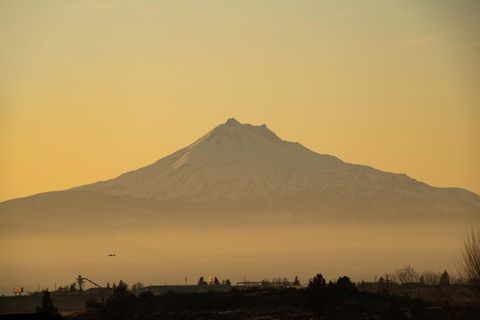 Tiny photo for 2278 NE Hilltop Lane, Madras, OR 97741 (MLS # 220214248)