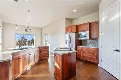 Tiny photo for 2278 NE Hilltop Lane, Madras, OR 97741 (MLS # 220214248)