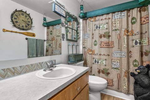 Tiny photo for 2057 Checkrein Lane, La Pine, OR 97739 (MLS # 220218053)