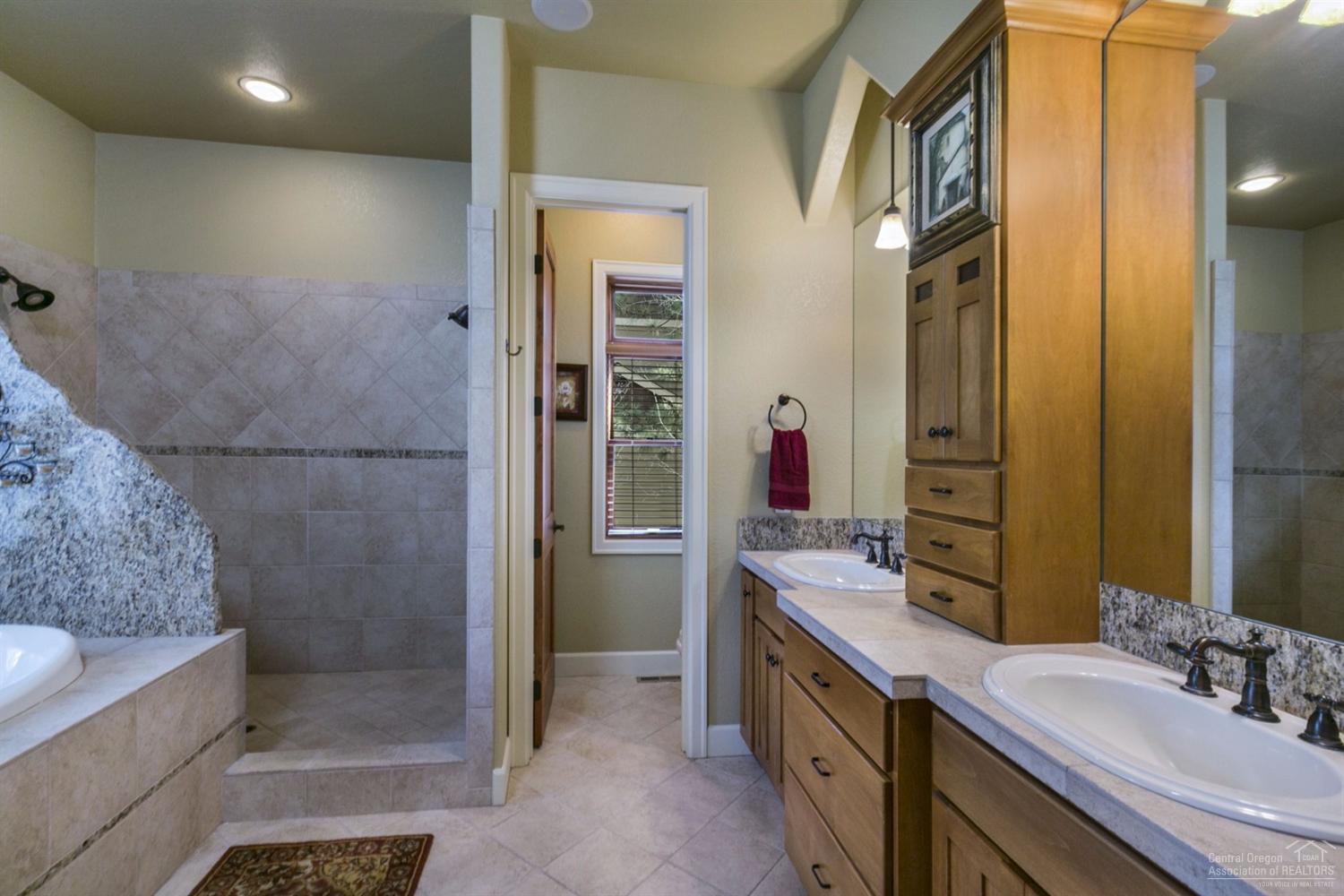 Awbrey Glen - Residential