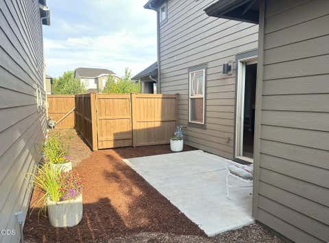 Tiny photo for 61101 SE Sydney Harbor Drive, Bend, OR 97702 (MLS # 220227046)