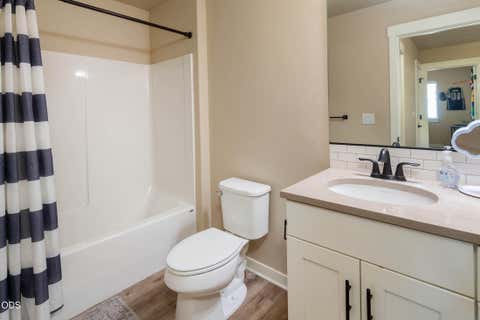 Tiny photo for 61101 SE Sydney Harbor Drive, Bend, OR 97702 (MLS # 220227046)