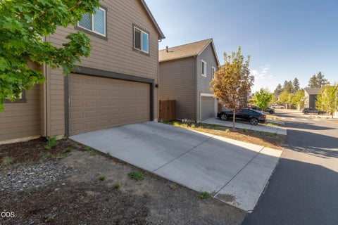 Tiny photo for 61101 SE Sydney Harbor Drive, Bend, OR 97702 (MLS # 220227046)