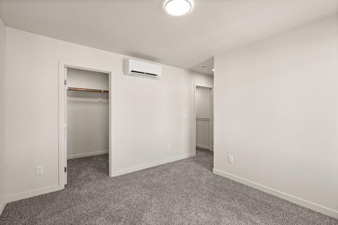 Tiny photo for 2028 Sunset Drive #6, Medford, OR 97501 (MLS # 220219390)