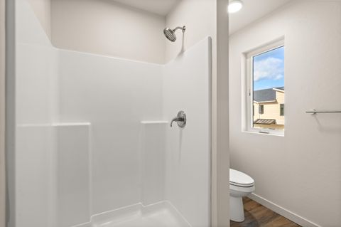 Tiny photo for 2028 Sunset Drive #6, Medford, OR 97501 (MLS # 220219390)