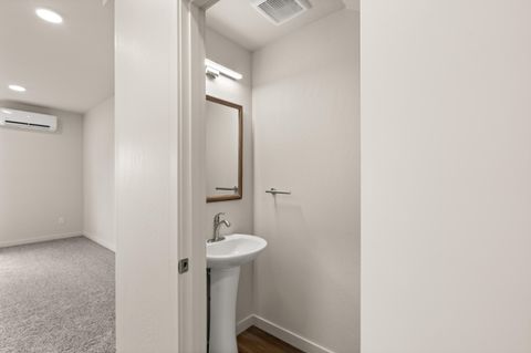 Tiny photo for 2028 Sunset Drive #6, Medford, OR 97501 (MLS # 220219390)