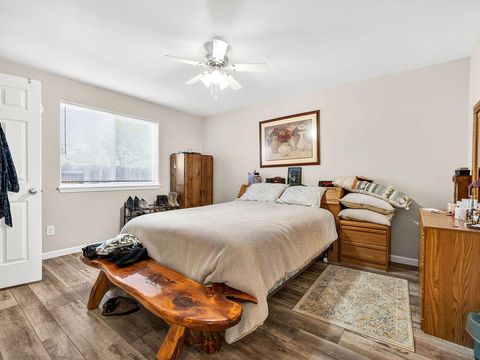 Tiny photo for 5637 Mickshelly Circle, Klamath Falls, OR 97603 (MLS # 220220112)