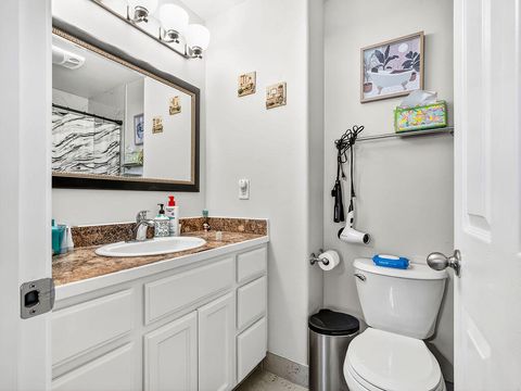 Tiny photo for 5637 Mickshelly Circle, Klamath Falls, OR 97603 (MLS # 220220112)