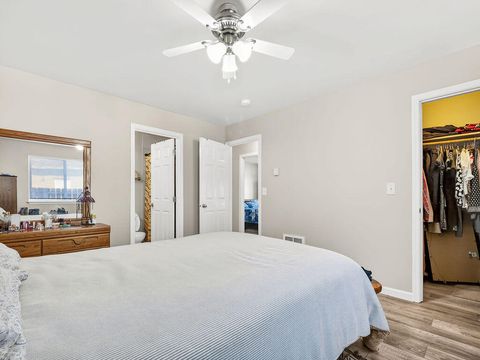Tiny photo for 5637 Mickshelly Circle, Klamath Falls, OR 97603 (MLS # 220220112)