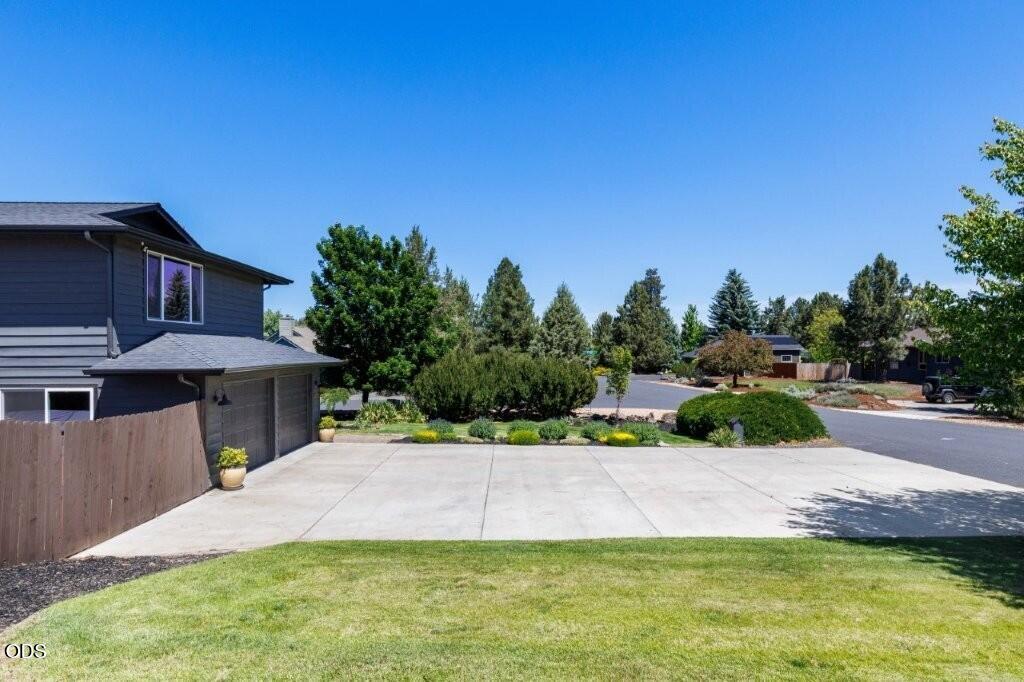 61211 Mount Vista Drive