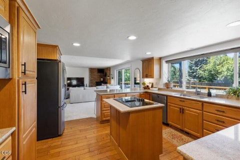 Tiny photo for 61211 Mount Vista Drive, Bend, OR 97702 (MLS # 220222711)