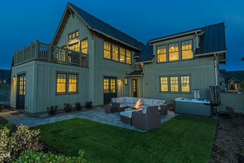 Tiny photo for 19238 Solomon Drive, Bend, OR 97702 (MLS # 220224265)