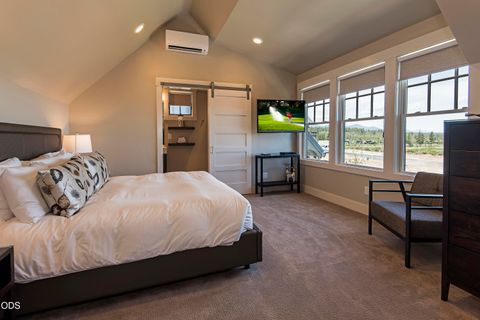 Tiny photo for 19238 Solomon Drive, Bend, OR 97702 (MLS # 220224265)