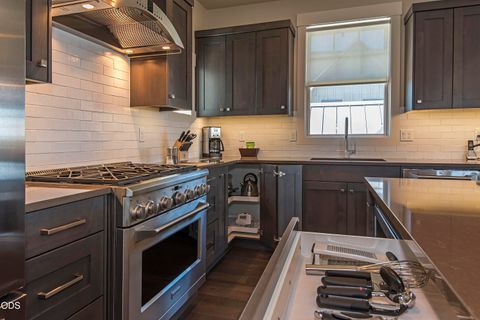 Tiny photo for 19238 Solomon Drive, Bend, OR 97702 (MLS # 220224265)