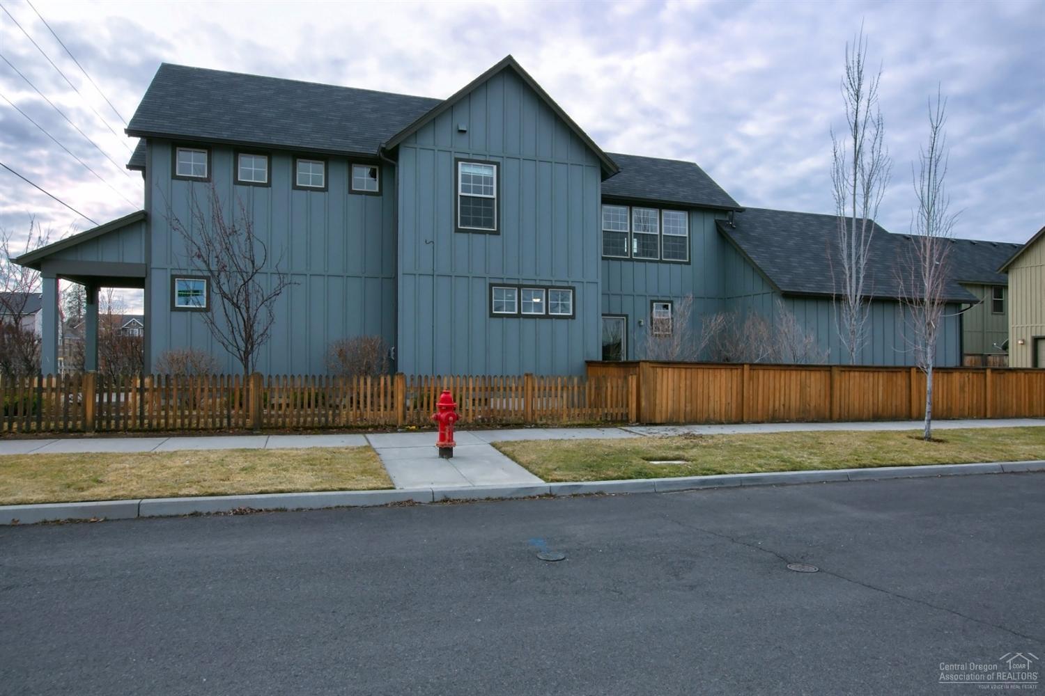 Parkway Village - Residential