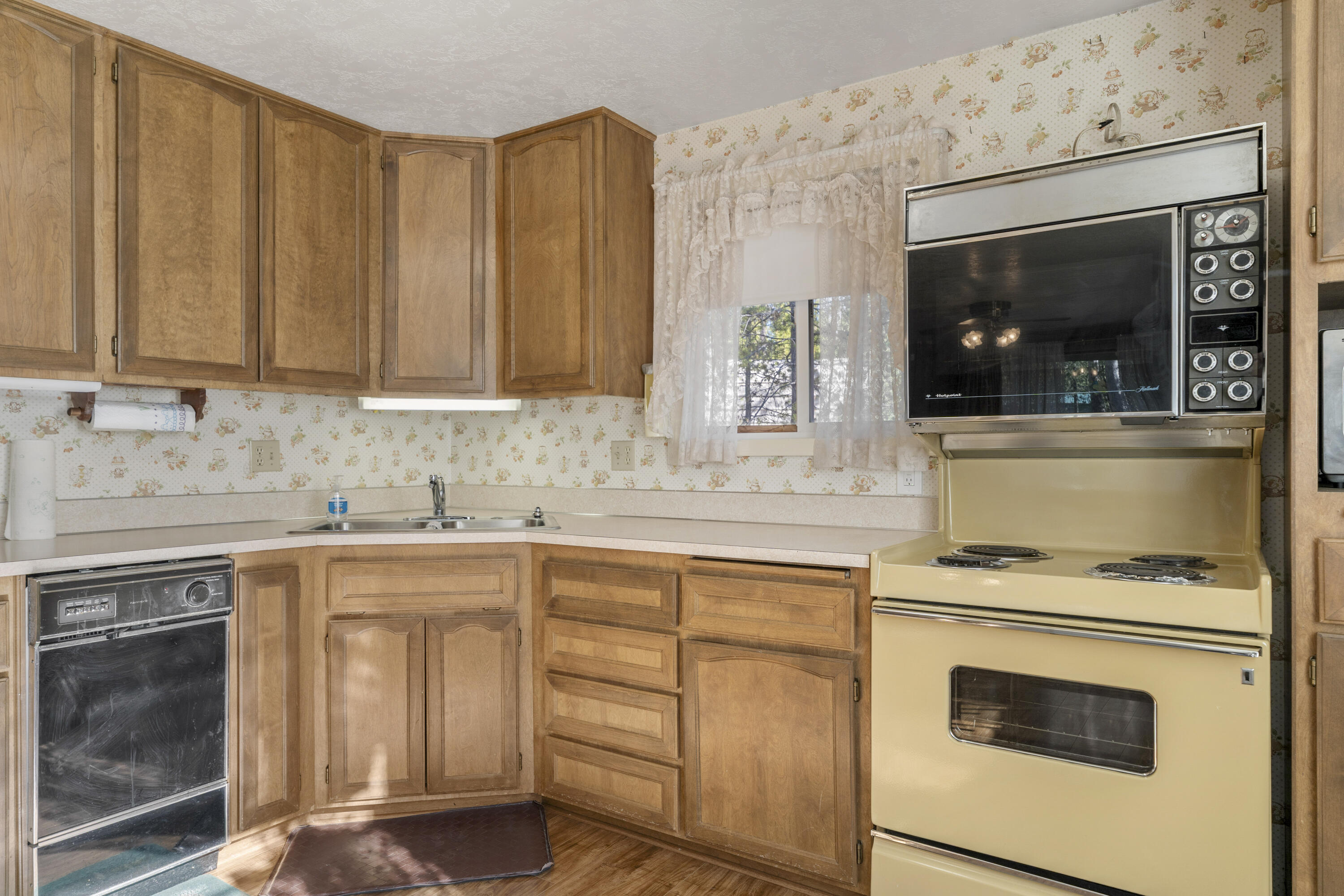 Tall Pines - Residential