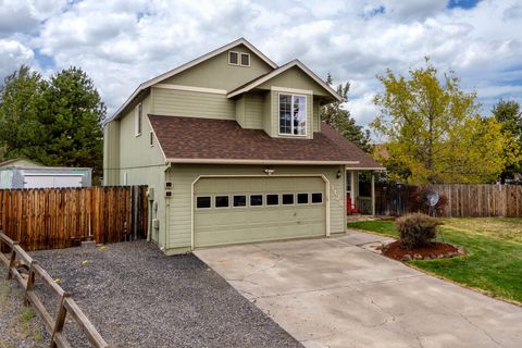 Tiny photo for 3128 NE Cromwell Court, Bend, OR 97701 (MLS # 220219392)