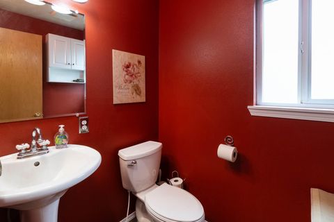 Tiny photo for 3128 NE Cromwell Court, Bend, OR 97701 (MLS # 220219392)