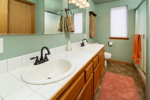 Tiny photo for 3128 NE Cromwell Court, Bend, OR 97701 (MLS # 220219392)