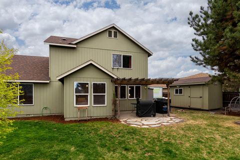 Tiny photo for 3128 NE Cromwell Court, Bend, OR 97701 (MLS # 220219392)